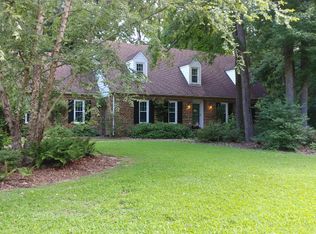 1316 Oak Ridge Dr, Chesapeake, VA 23322