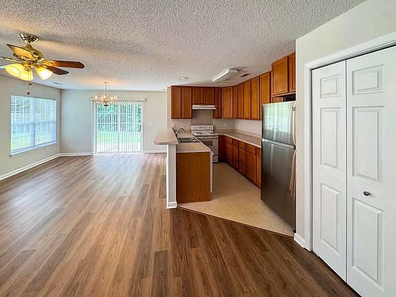5th image of 209 Moon Dance Ln
