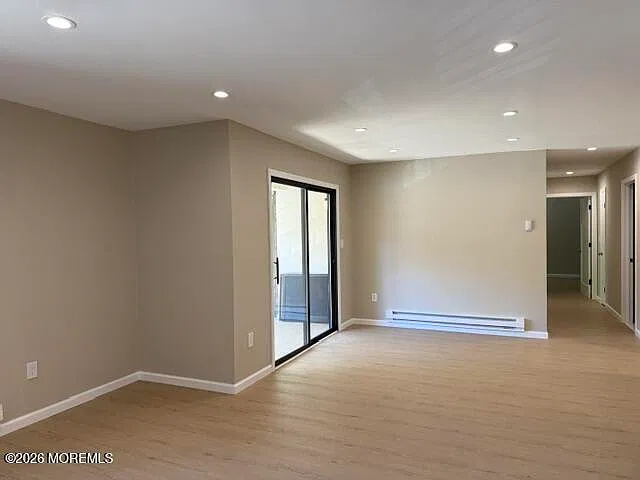 2 bed, 1130 sqft, $2,200 — Photo 3