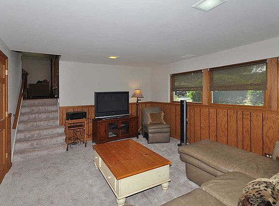 5th image of 1341 Phoenix Dr