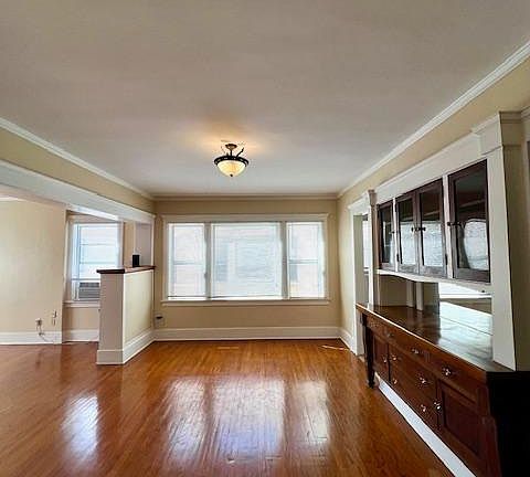 4th image of 1171 E 1st St #1171