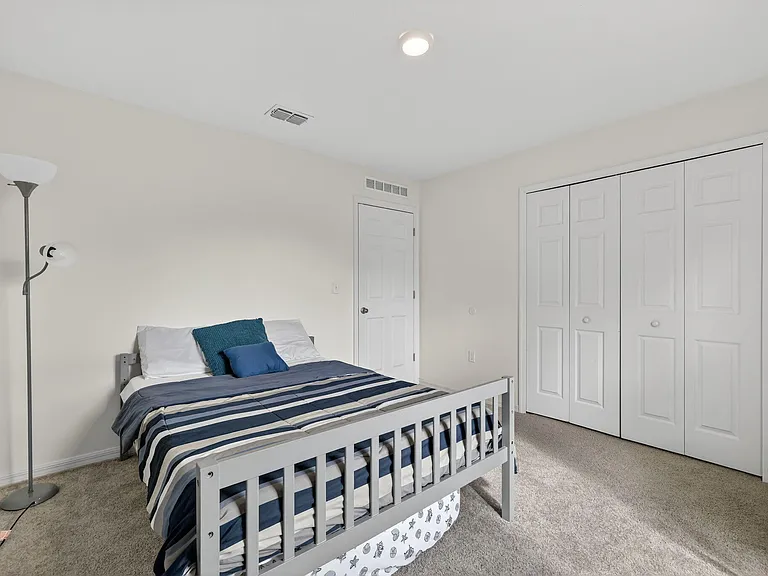644 SW Hoffenberg Ave — Photo 29