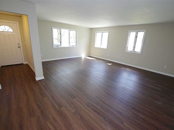2nd image of 46 N Evergreen Dr