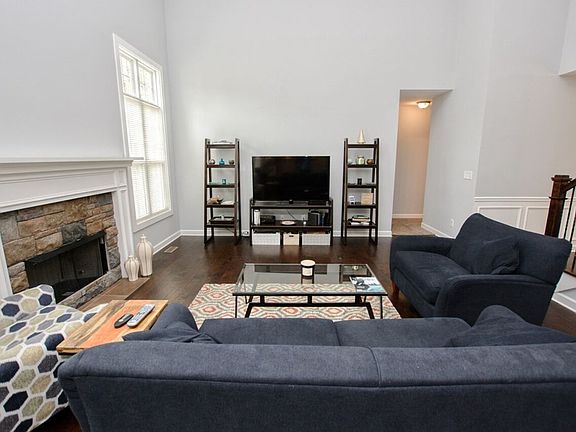 4th image of 319 Wooded Glen Ln