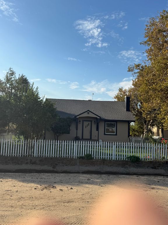 30672 Grooms Rd - Property Image