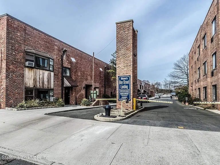 90 Bay Street Lndg #7J — Photo 5