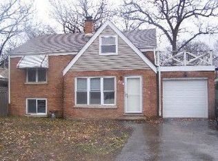 305 S Dee Rd, Park Ridge, IL 60068