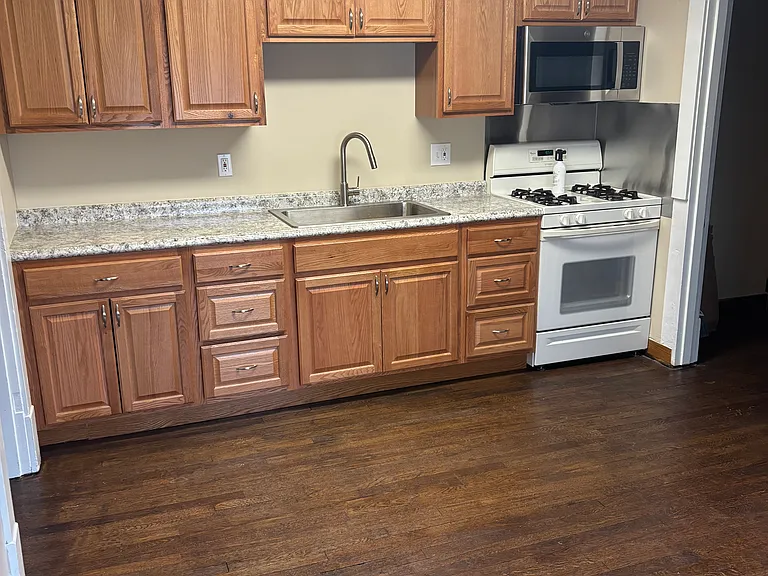 27 Cedricton St #2 — Photo 9