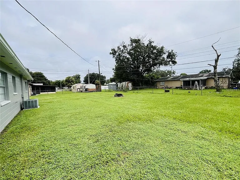 1509 Phyllis St — Photo 18