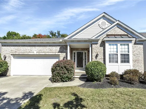 1016 Kendal Dr, Broadview Heights, OH 44147