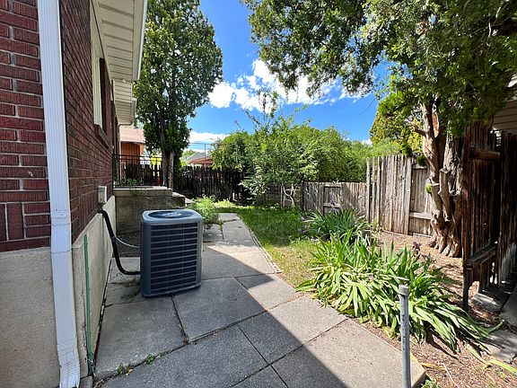 3rd image of 837 W Fayette Ave S