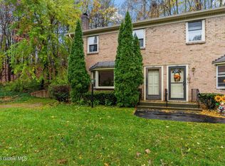 179 Williamsburg Ct, Albany, NY 12203