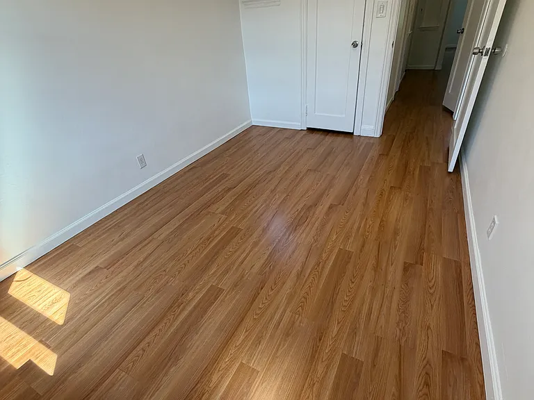 28-12 45th St #2 — Photo 8
