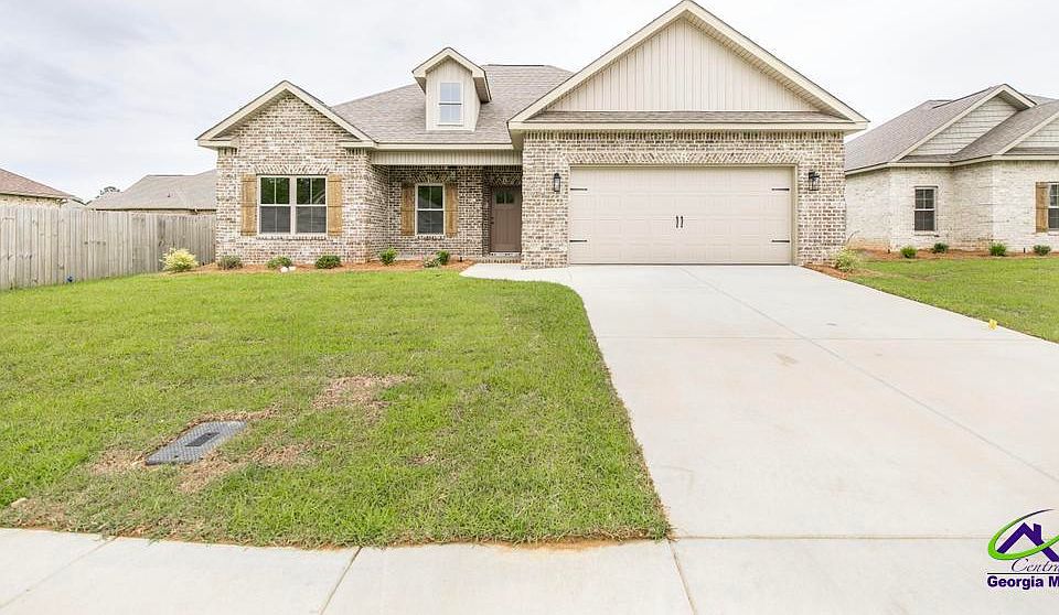 1st image of 302 Willowbrook Ln
