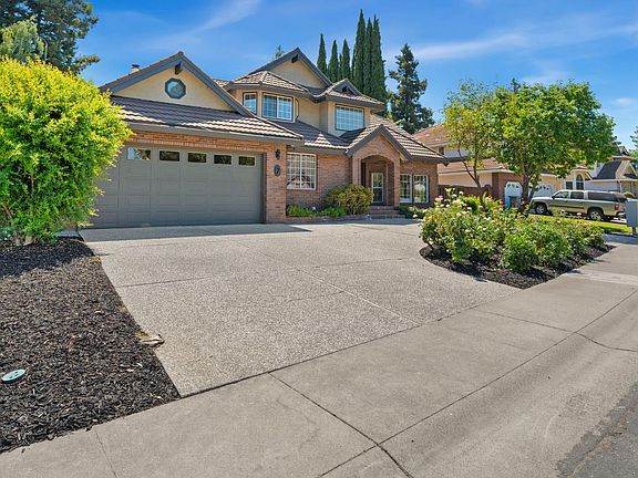 2nd image of 7 Chicory Bend Ct