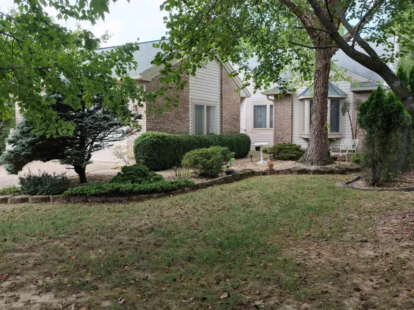 9119 S Front 9 Dr, Bloomington, IN 47401