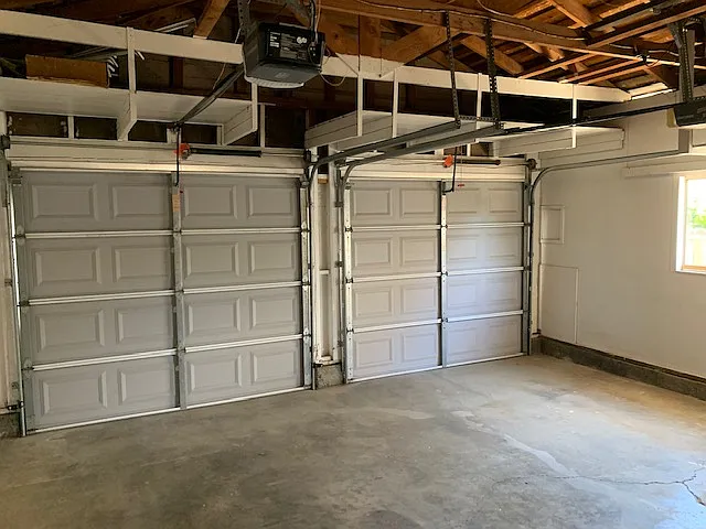 1043 Grove Ave — Photo 13