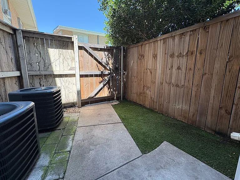 4011 Cole Ave #4007 — Photo 6