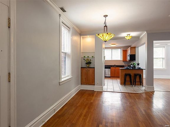 4th image of 382 N Taylor Ave #3E