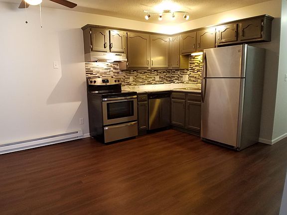 2nd image of 832 Wentworth Ave APT 11