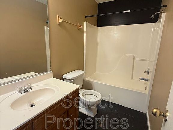 5th image of 920 Belt St #7
