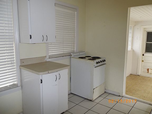 5th image of 326 45th Ave N