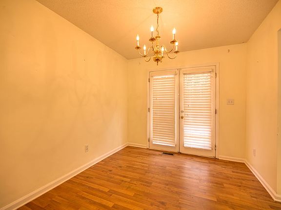 4th image of 6395 Cardiff Ln
