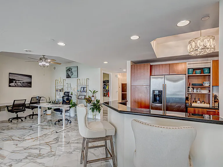 2640 Lake Shore Dr #2014 — Photo 6