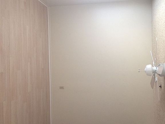 5th image of 13415 Doty Ave APT 6