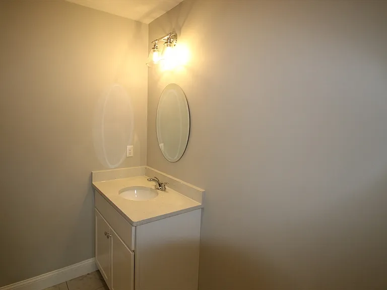 316 Commercial St #2A — Photo 8