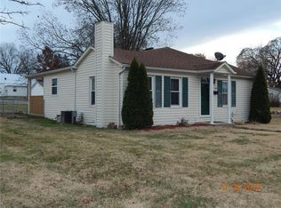 214 Madison St, Red bud, IL 62278