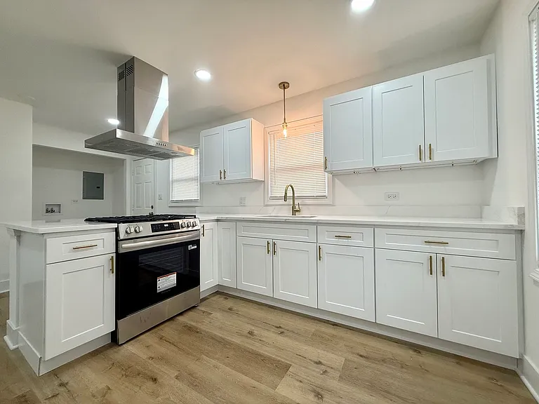 14916 Langley Ave — Photo 7
