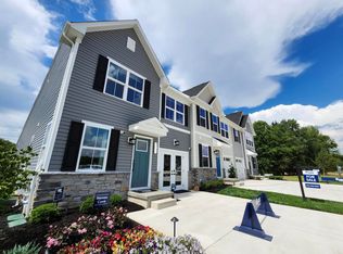 1236 Cedar Ridge Dr, Kent, OH 44240