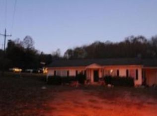338 Bridge St N, Buchanan, VA 24066