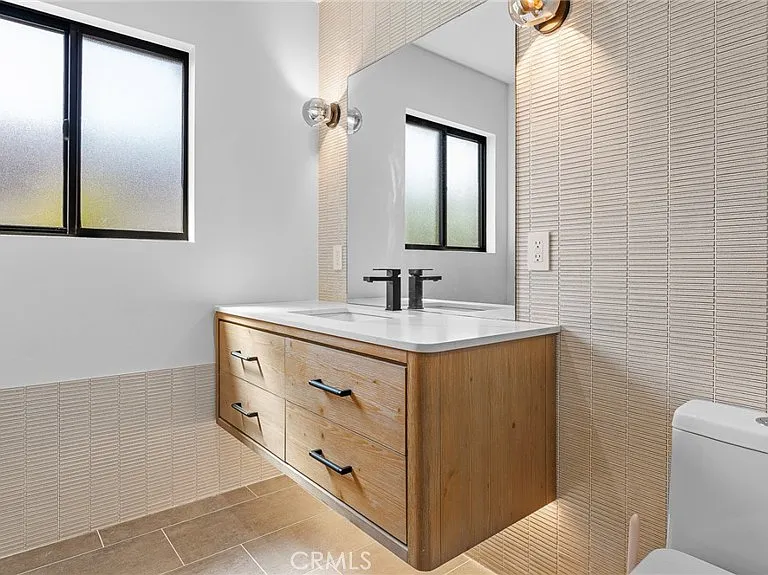 514 W Washington Blvd — Photo 26
