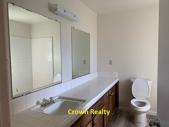 3rd image of 2811 W Mission Ct #1