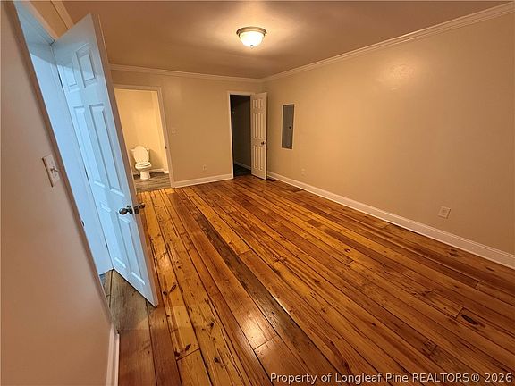 5th image of 1472 Cameron Rd