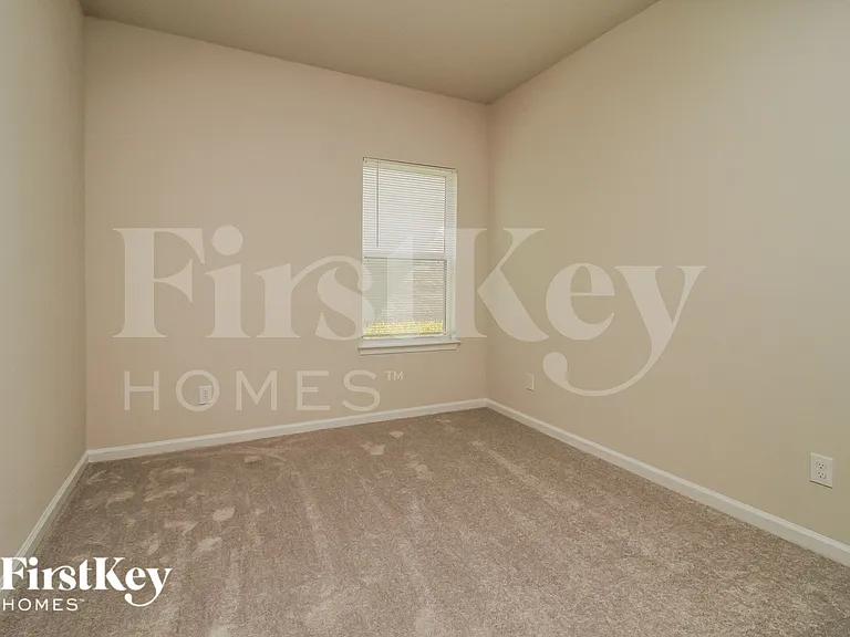 3058 Hill Point St — Photo 15