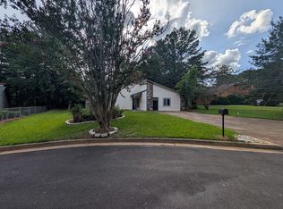 3751 Riverchase Cir, Decatur, GA 30034