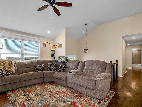 4th image of 18710 Eagle Pkwy