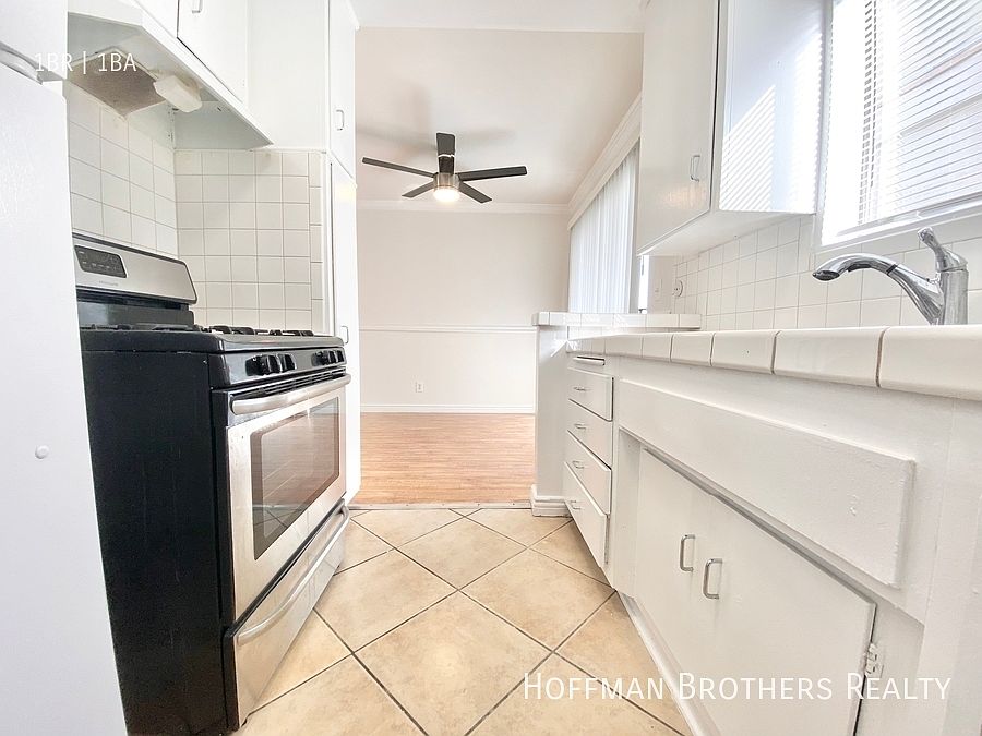 1st image of 5728 Camellia Ave #201