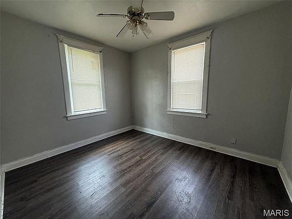 4th image of 4844 Calvin Ave