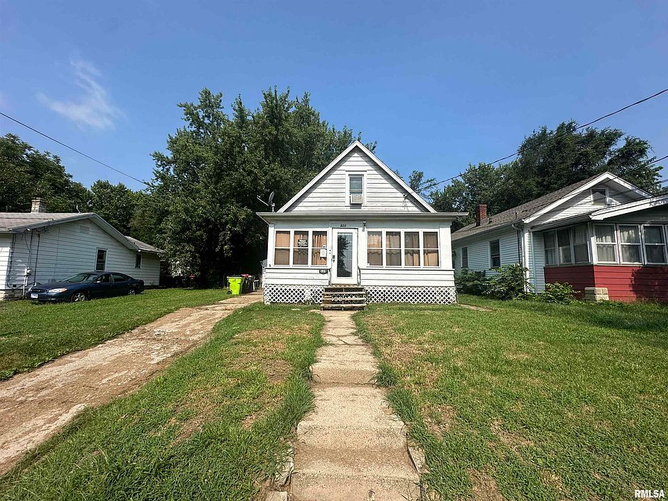 1st image of 521 NE Rock Island Ave