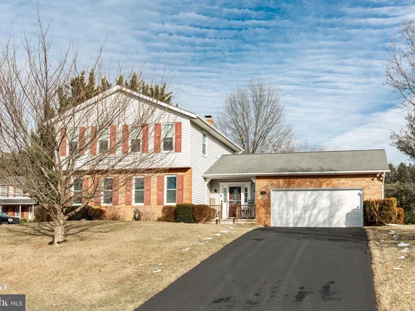 1295 Campus Ct, Westminster, MD 21157