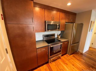 91 Church St #3, New Haven, CT 06510