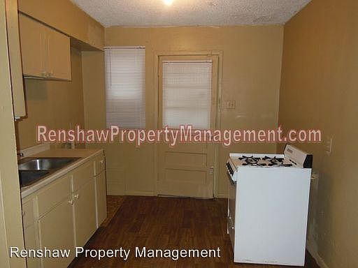 5th image of 3161 Yale Ave