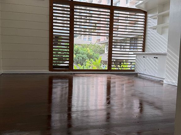 2nd image of 2459 Kapiolani Blvd APT C