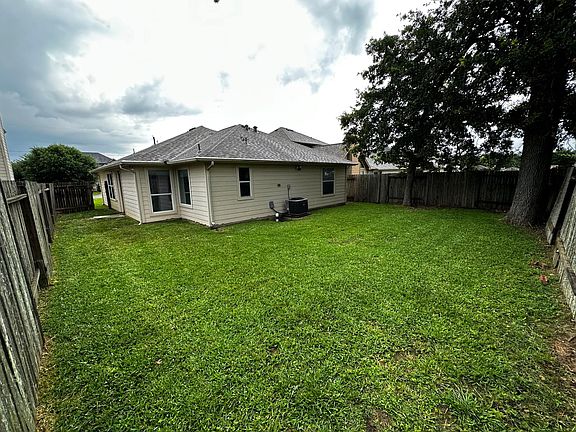 2nd image of 2310 Shady Pine Dr