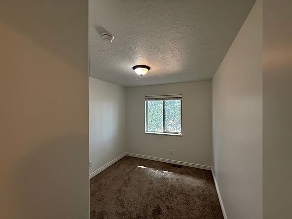 4th image of 1702 E Main St S