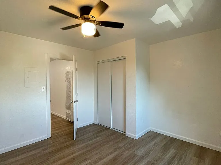 633 W I St — Photo 10